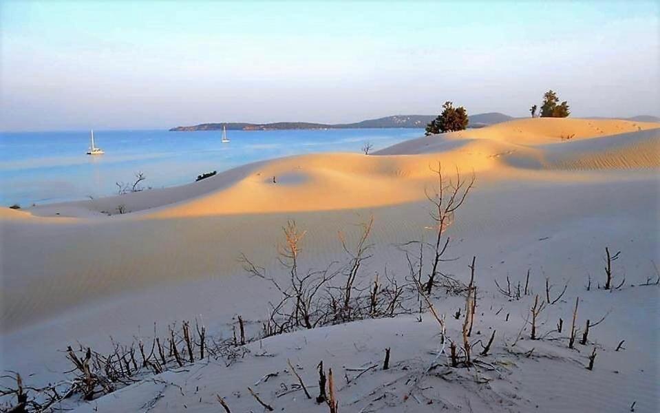 Domus Deiana Case Vacanza 산 조반니 수에르기우 외부 사진