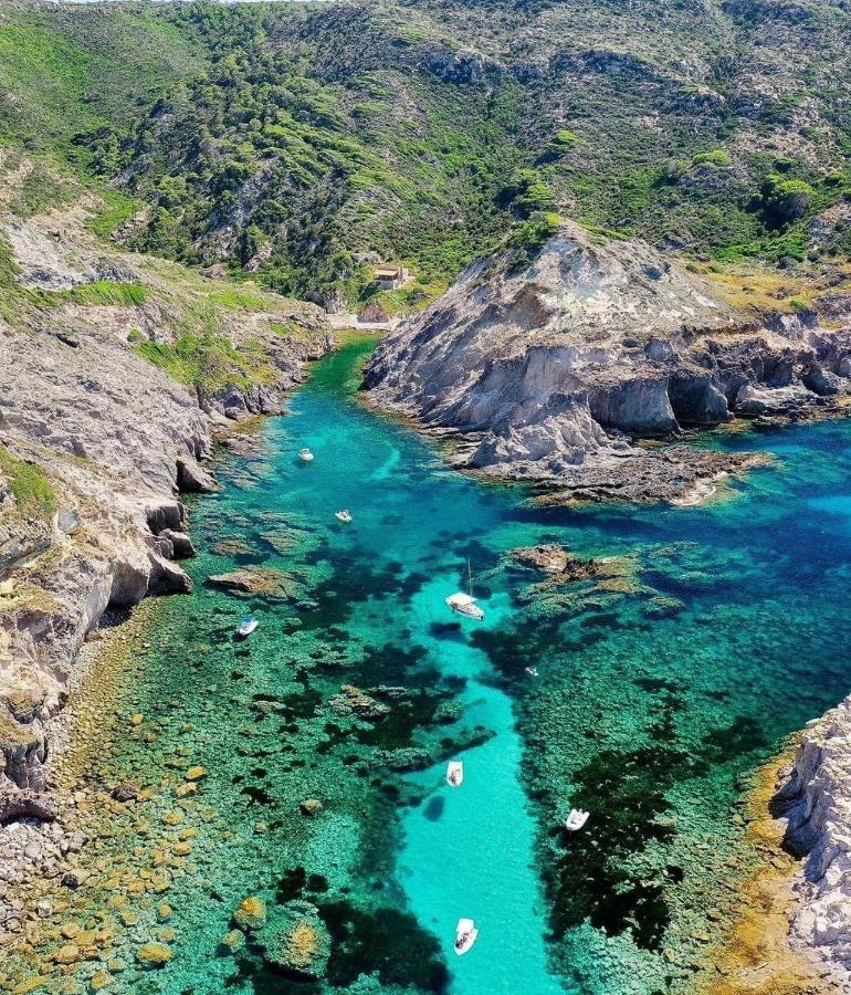 Domus Deiana Case Vacanza 산 조반니 수에르기우 외부 사진