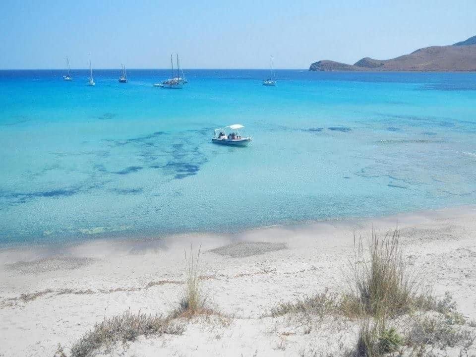 Domus Deiana Case Vacanza 산 조반니 수에르기우 외부 사진